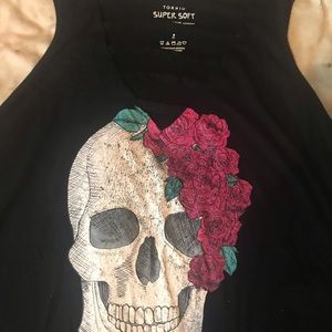 Torrid size 2 skull tank
